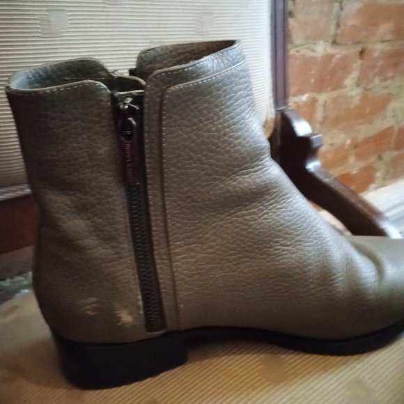 Poppy Barley Silver/Grey Genuine Leather Ankle Boots - Ethically Made in MX - Picture 4 of 9